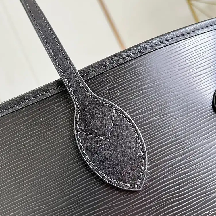 Bags LV 2411YA0267 0520